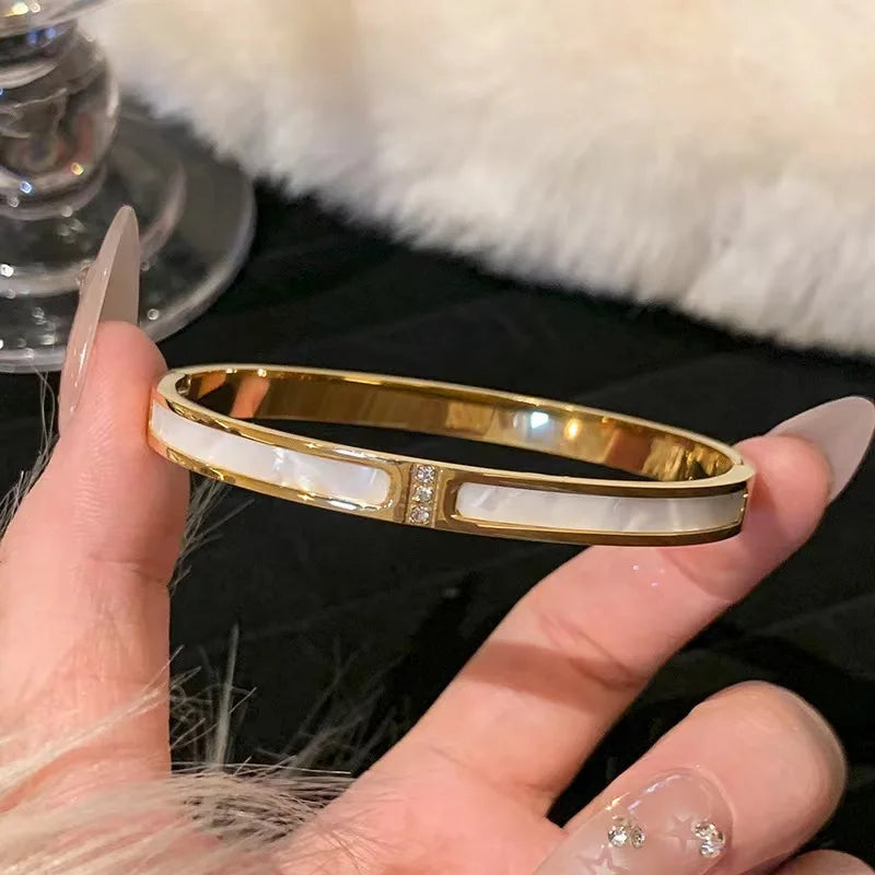 Elegant Gold Color Bangle With Sparkling Rhinestone