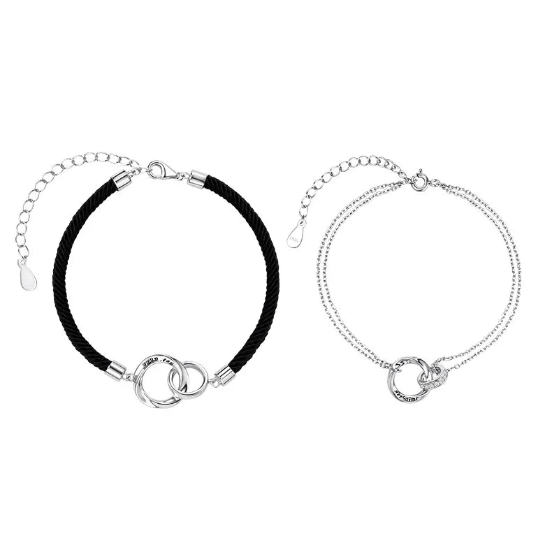 Exquisite couple bracelet with a pair of interlocking rings